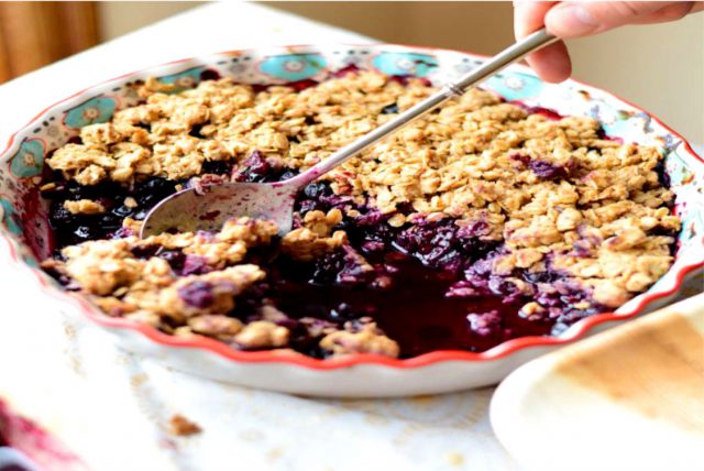 Oatmeal with Blueberry Juice and Plums